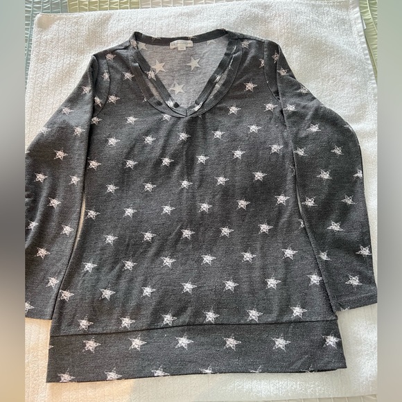 Gray Star Pattern Women's Jersey Top - Picture 5 of 6